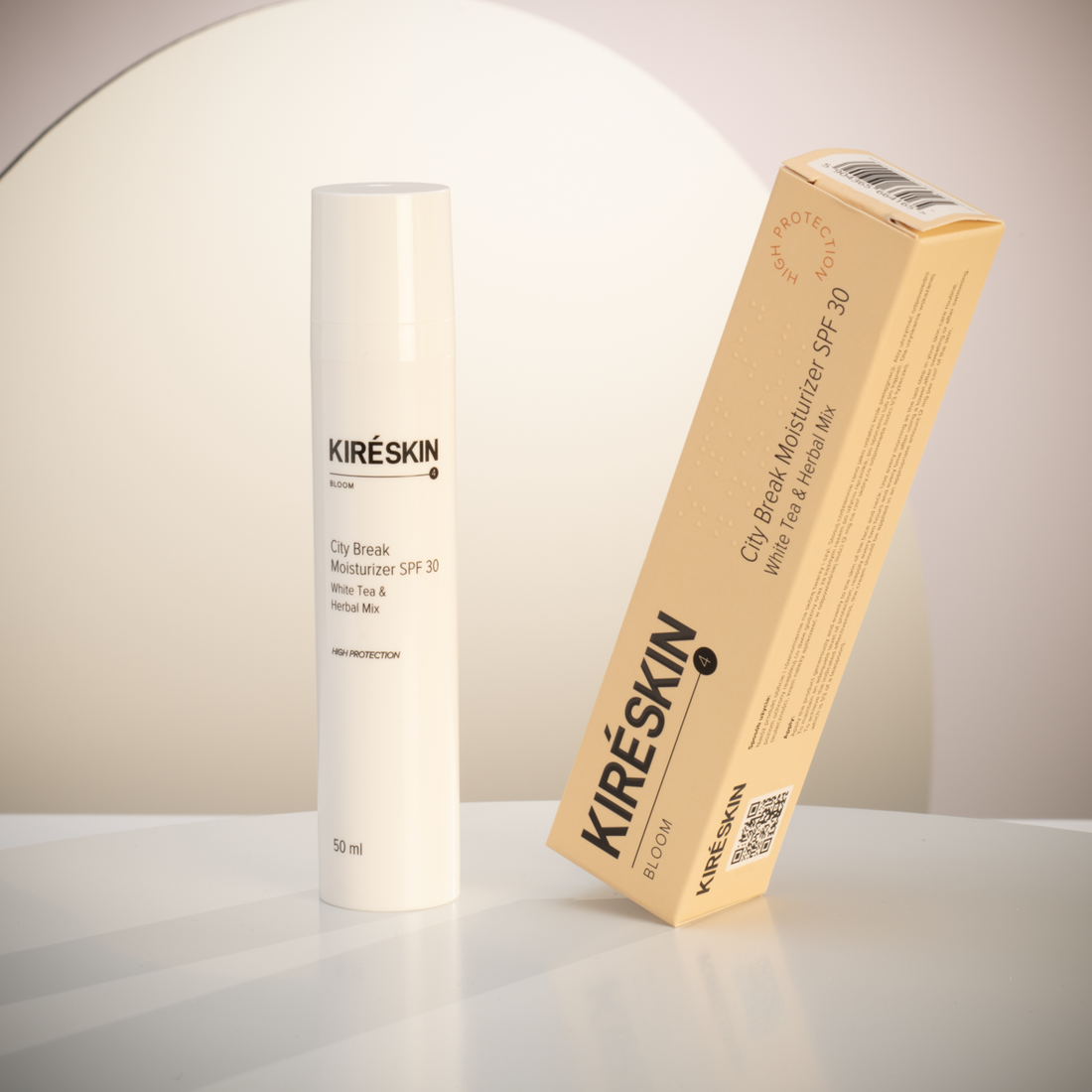 City Break Moisturizer SPF 30 White Tea & Herbal Mix krem z filtrem