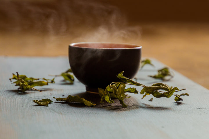 O cudownych właściwościach zielonej herbaty